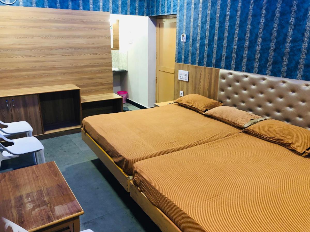 C M Hotel New Wodapatti Eksteriør billede